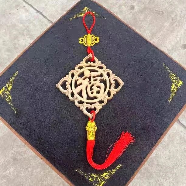 香樟木小福字挂件带流苏 尺寸：12*12cm