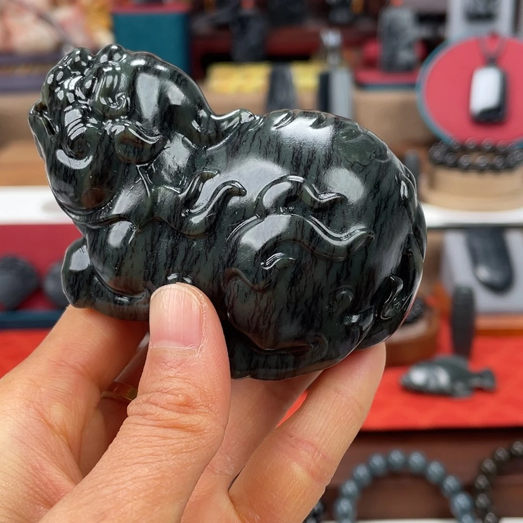 剑***心和田玉未镶嵌把件沙枣青特色料