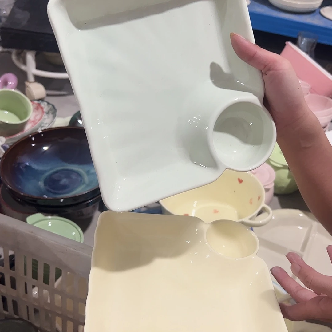 瓷片饺子盘绿色黄色两个