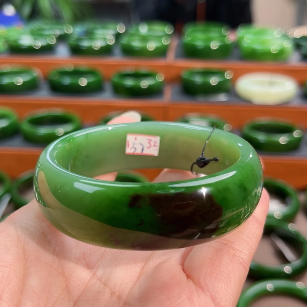 未镶嵌手镯和田玉（碧玉）