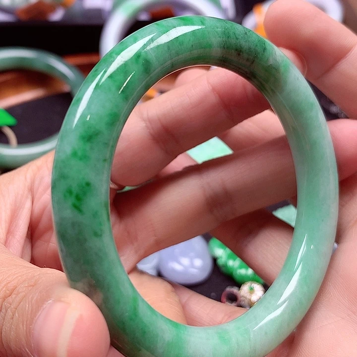 未镶嵌手镯翡翠翡翠