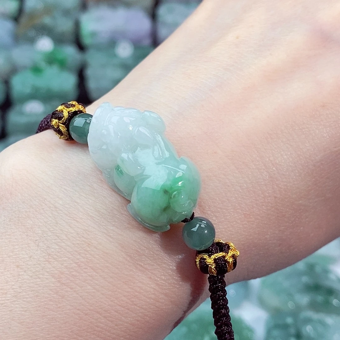 颈饰未镶嵌翡翠天然