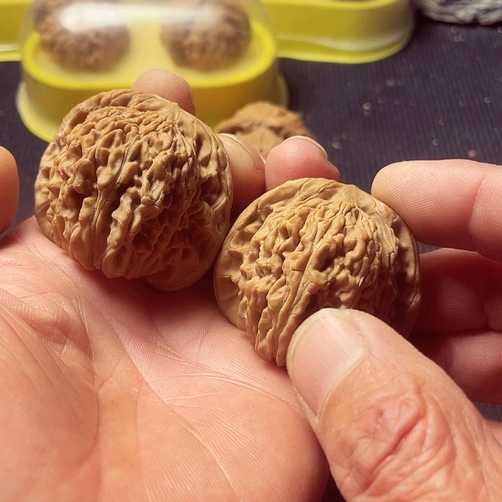 文玩核桃吊坠无*了