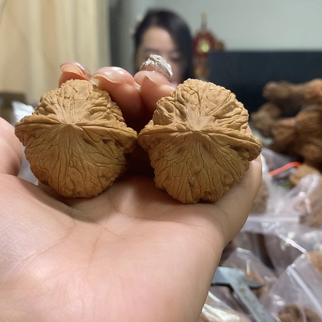 把件文玩核桃41绣球有水尖