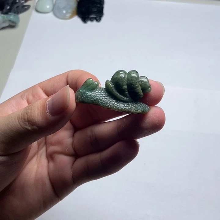 翡翠未镶嵌颈饰蜗牛4
