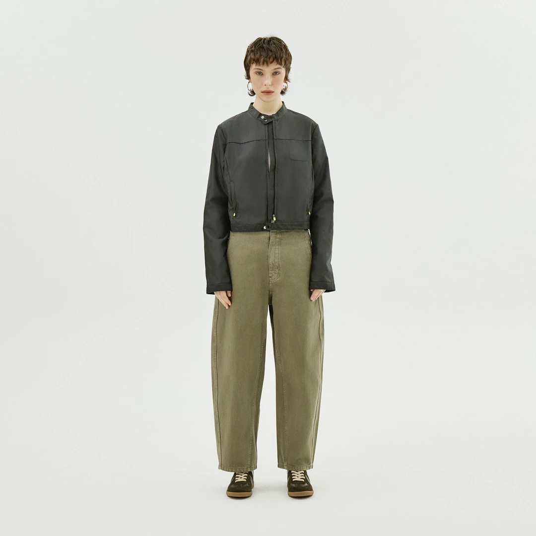 AP洛哥43132WT【随性】黑色简约时尚休闲夹克女士短款外套2024秋