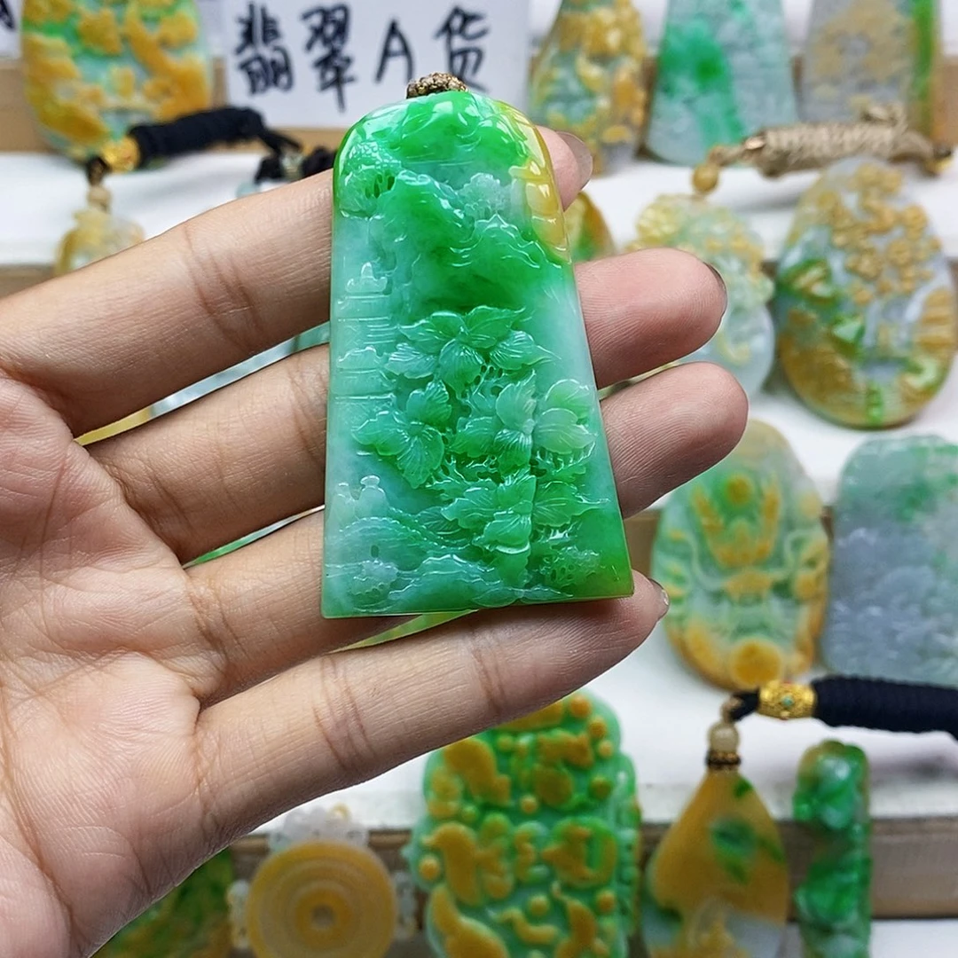 品***生翡翠未镶嵌颈饰天然翡翠A货