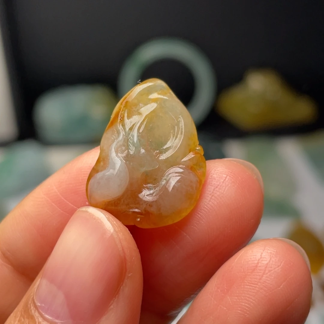 喜***洋定制翡翠未镶嵌天然翡翠