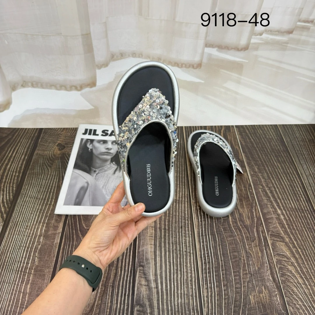 米哆家  时尚人字拖9118-48银色35码