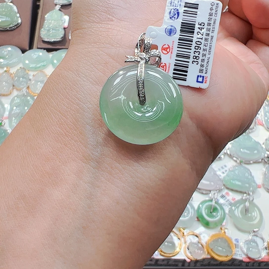 翡翠18K金镶嵌吊坠(不含链)平安扣