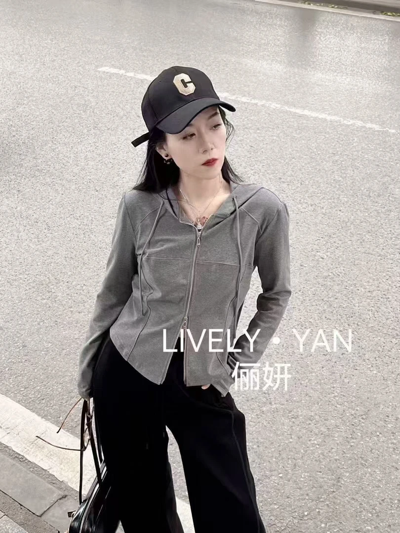 俪妍【LIVELY·YAN】25春款短外套42309显瘦运动网红时尚休闲连帽