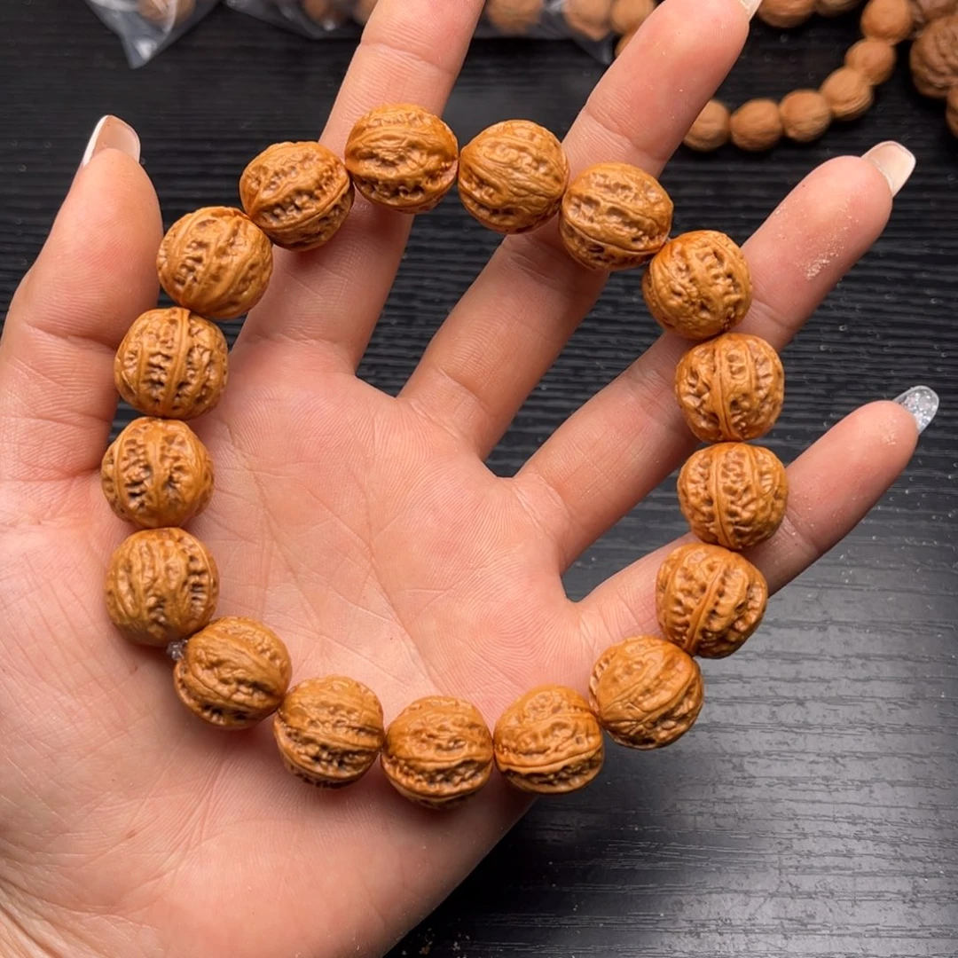 定制产品，手串一条，228