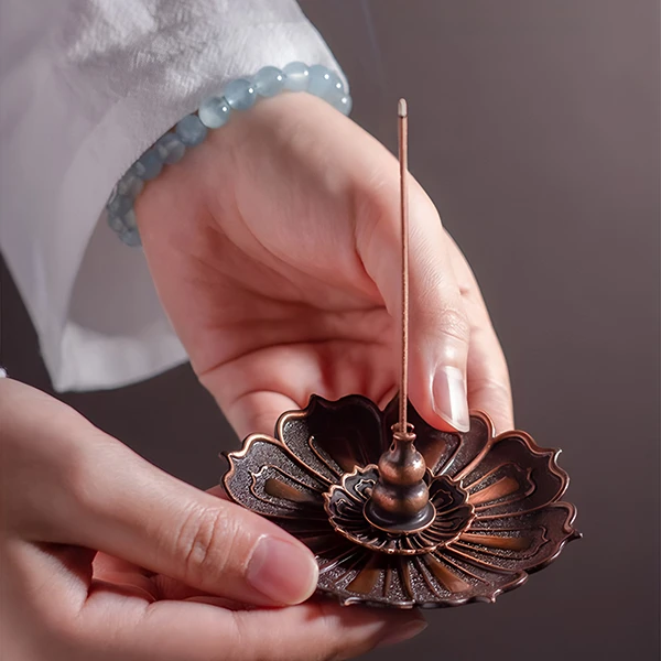 合金三宝莲花香插线香香插底座家用室内檀香炉香托香架盘创意摆件