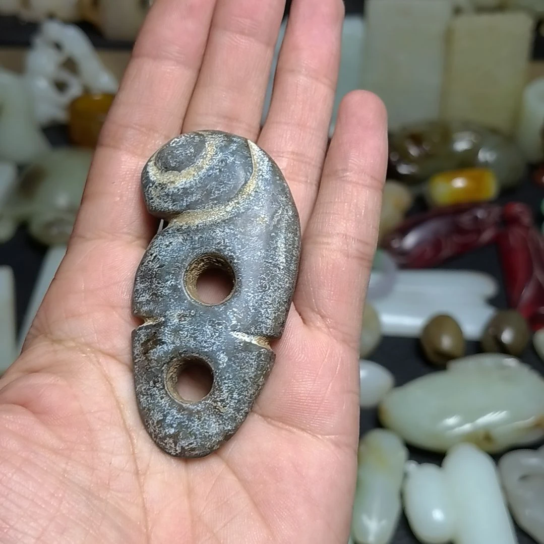 和田玉（糖玉）未镶嵌颈饰