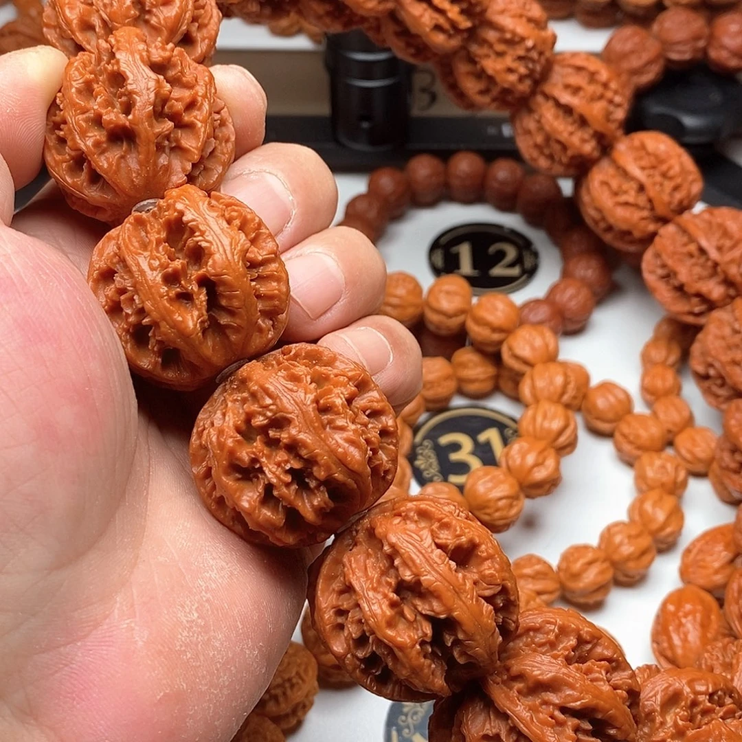 人****核桃文玩核桃3.5粗筋八棱