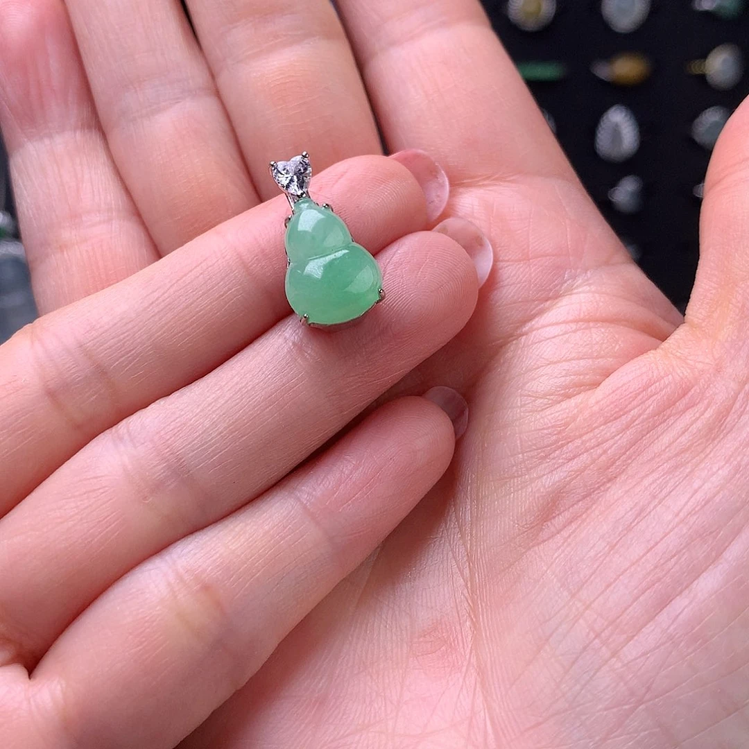 颈饰银S925镶嵌翡翠11111111