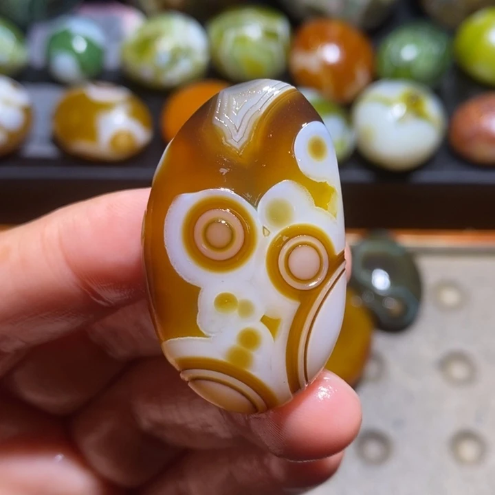 未镶嵌玛瑙/玉髓珠宝半成品54