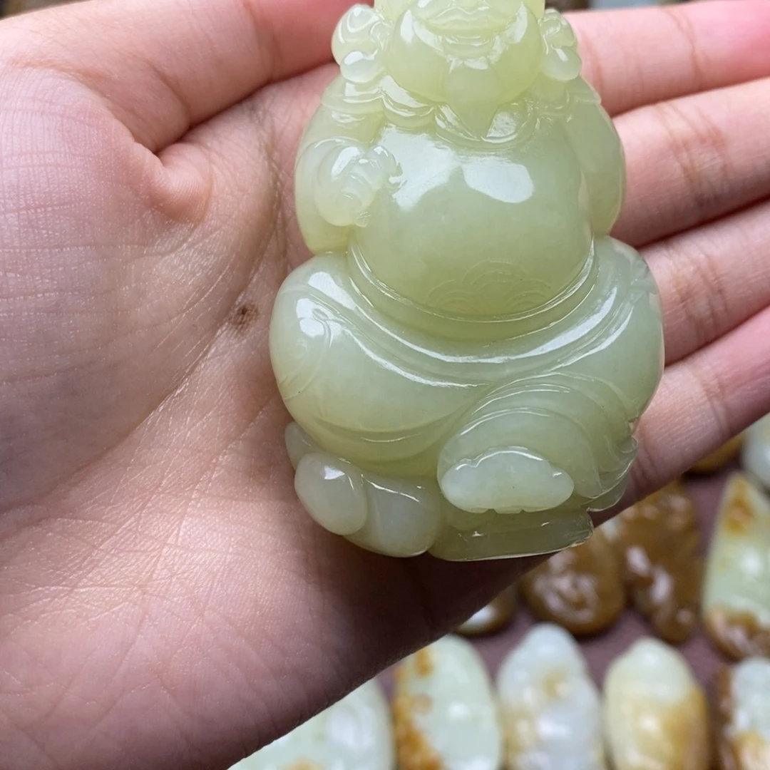 项链未镶嵌和田玉（糖玉）?**果