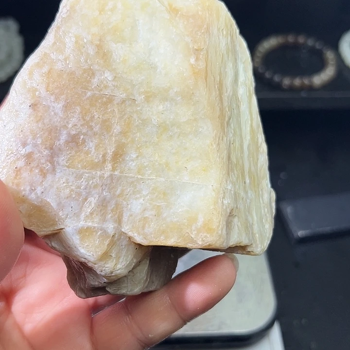 和田玉（糖玉）未镶嵌车挂