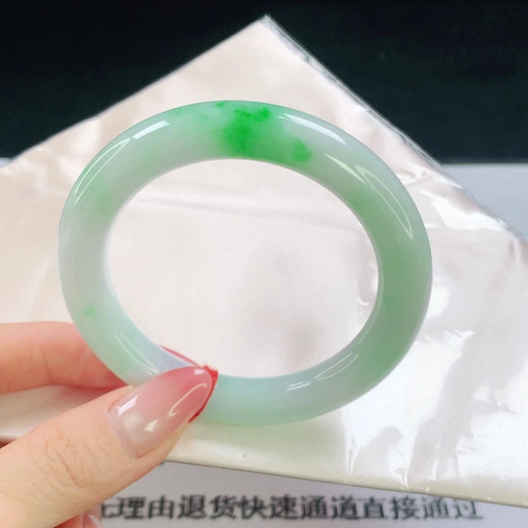 翡翠手镯未镶嵌123翡翠