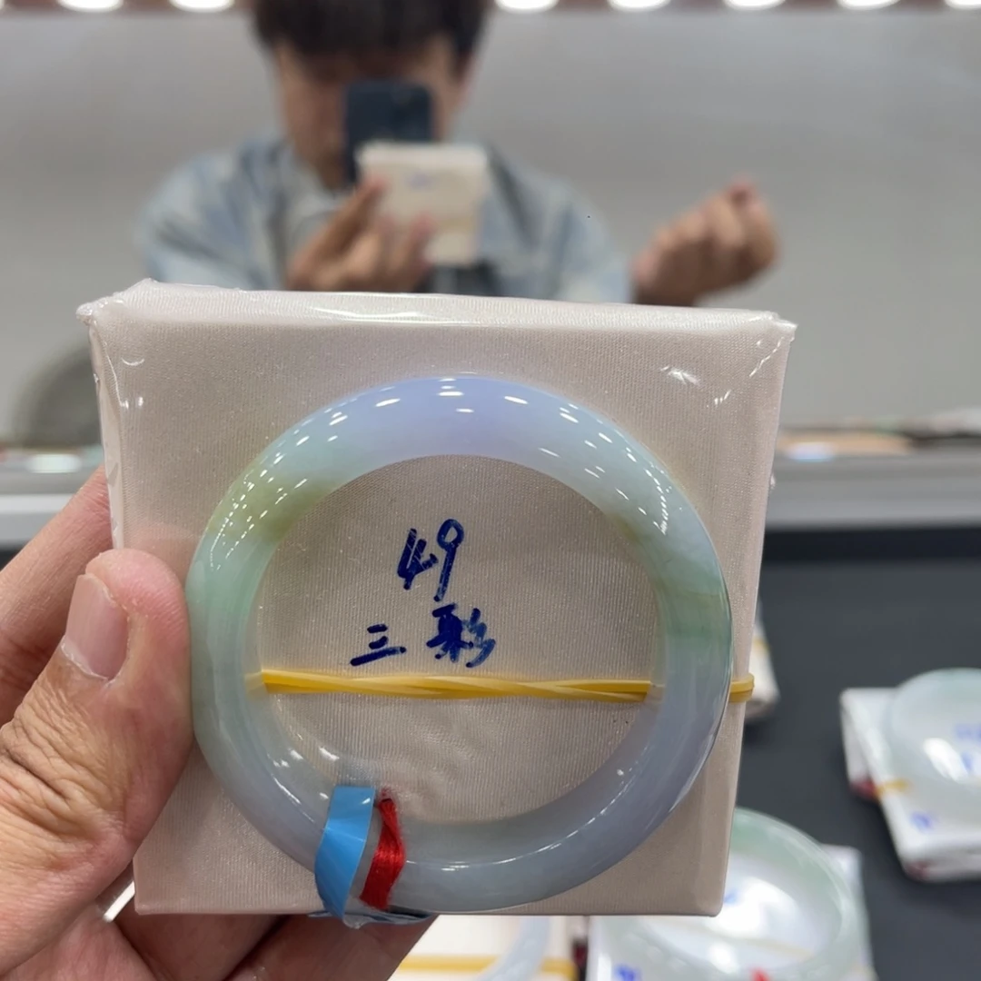 翡翠未镶嵌手镯缅甸翡翠