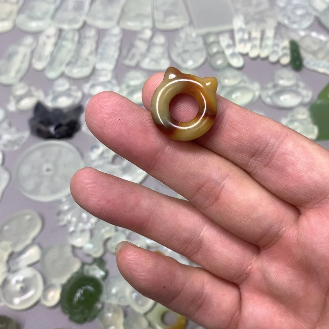 蛇纹石玉颈饰未镶嵌盐****2