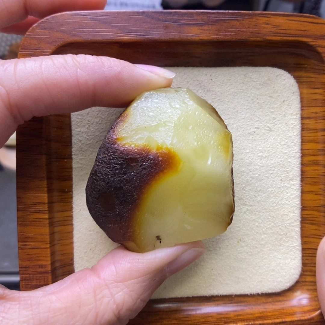 定制琥珀未镶嵌黄*敏