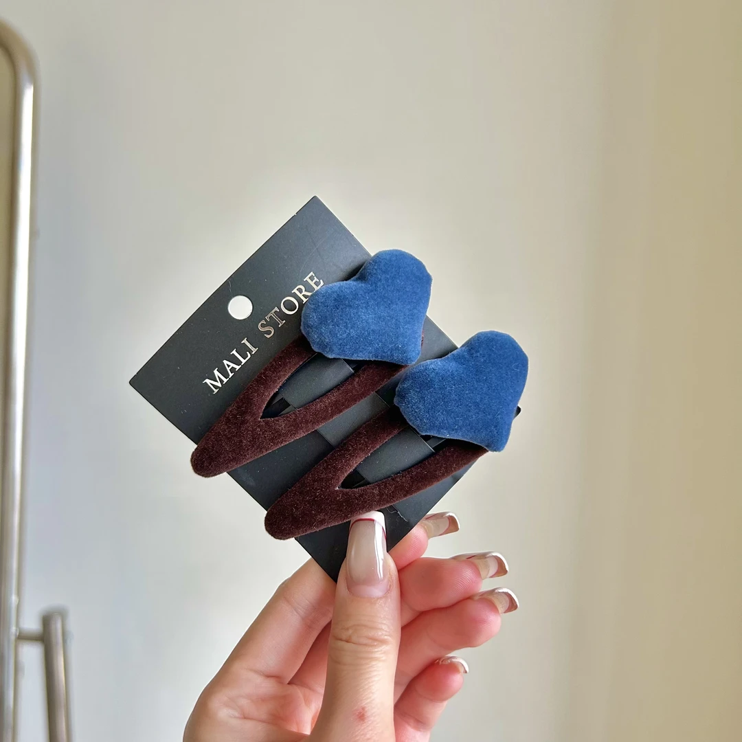 【首尔姐妹】J008秋季韩国ins蓝色爱心撞色氛围感丝绒发夹发卡对夹