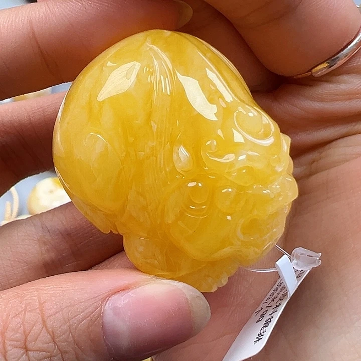 蜜蜡未镶嵌珠宝奇石