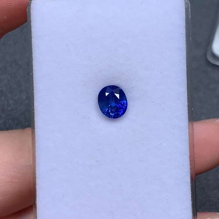 蓝宝石裸石2.25ct皇家蓝蓝宝石裸石