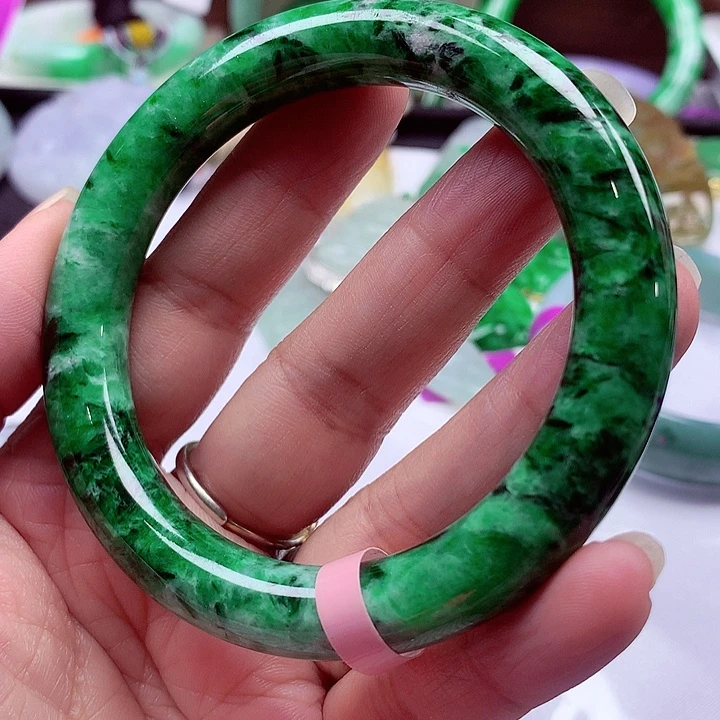 翡翠未镶嵌手镯翡翠