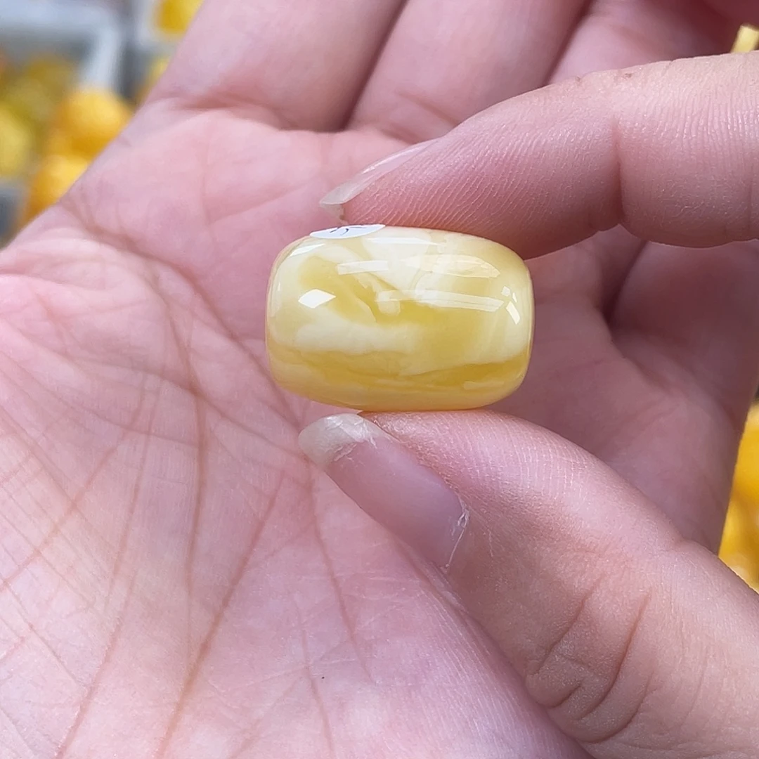 琥珀未镶嵌珠宝奇石h40