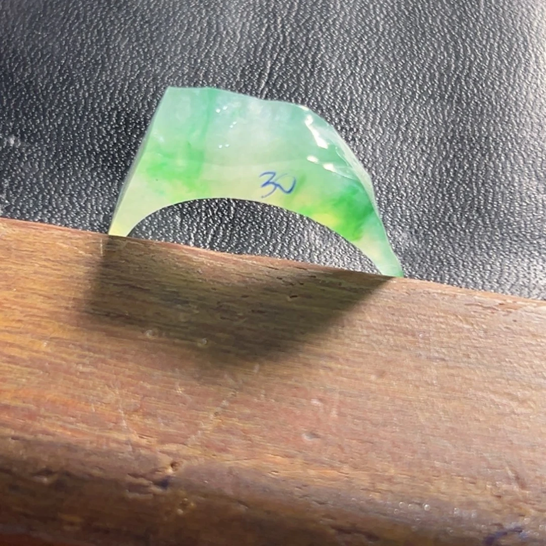 未镶嵌定制翡翠冰阳绿起光飘花随形