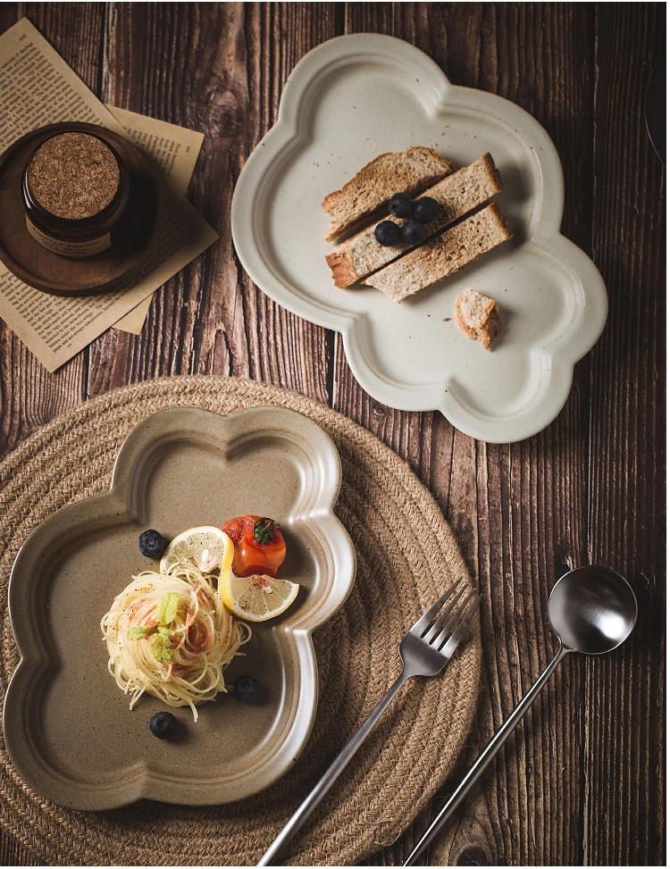 云朵盘纯色高级质感日式陶瓷餐具家庭酒店名宿糕点餐盘沙拉盘十寸