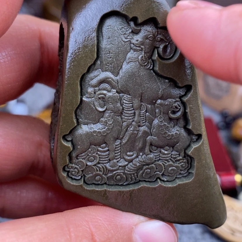 【闪购商品】原石雕刻手把件