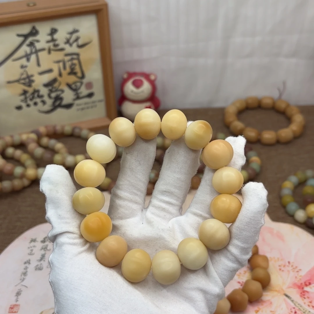 菩提根/象牙果吊坠18干磨瑕疵落地果鲨鱼背530