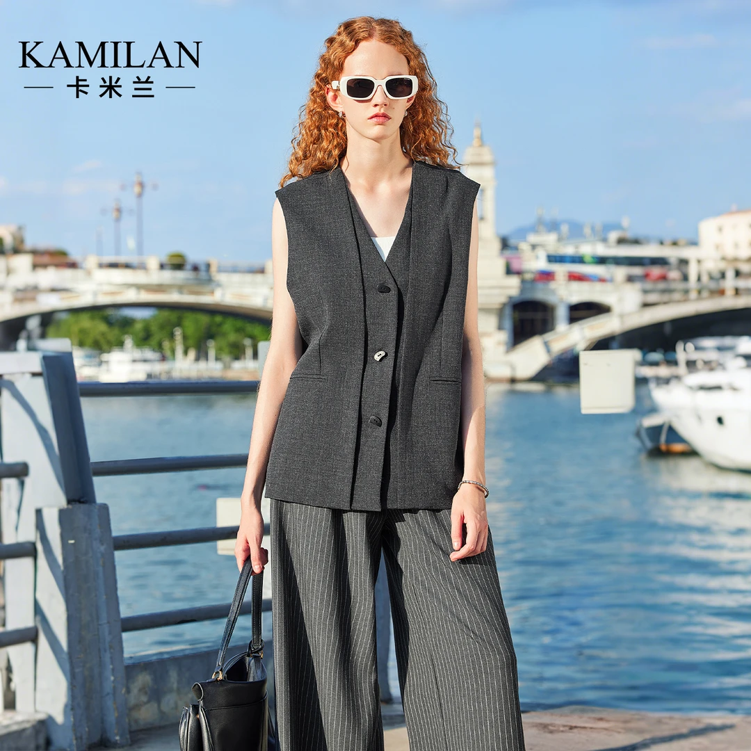 卡米兰时尚气质无袖马甲女2025秋季流行新款好看拼接显瘦外搭上衣