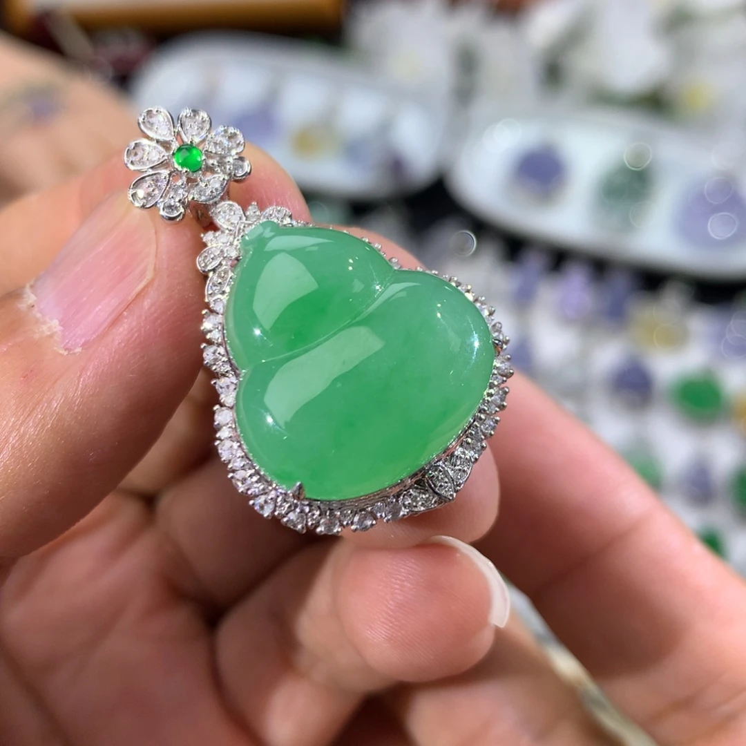 翡翠18K金镶嵌吊坠(不含链)