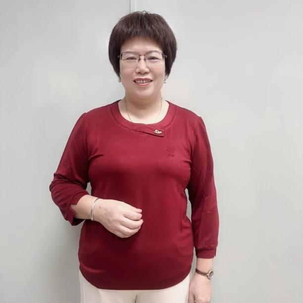 长袖T恤圆领女士极简风女透气纯色常规款