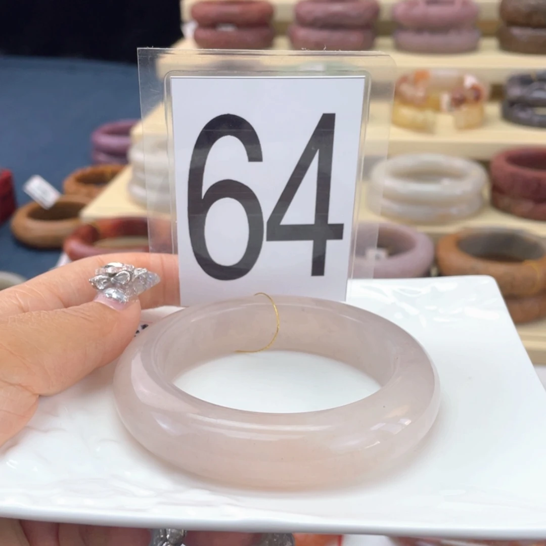 【闪购商品】石英质玉手镯未镶嵌