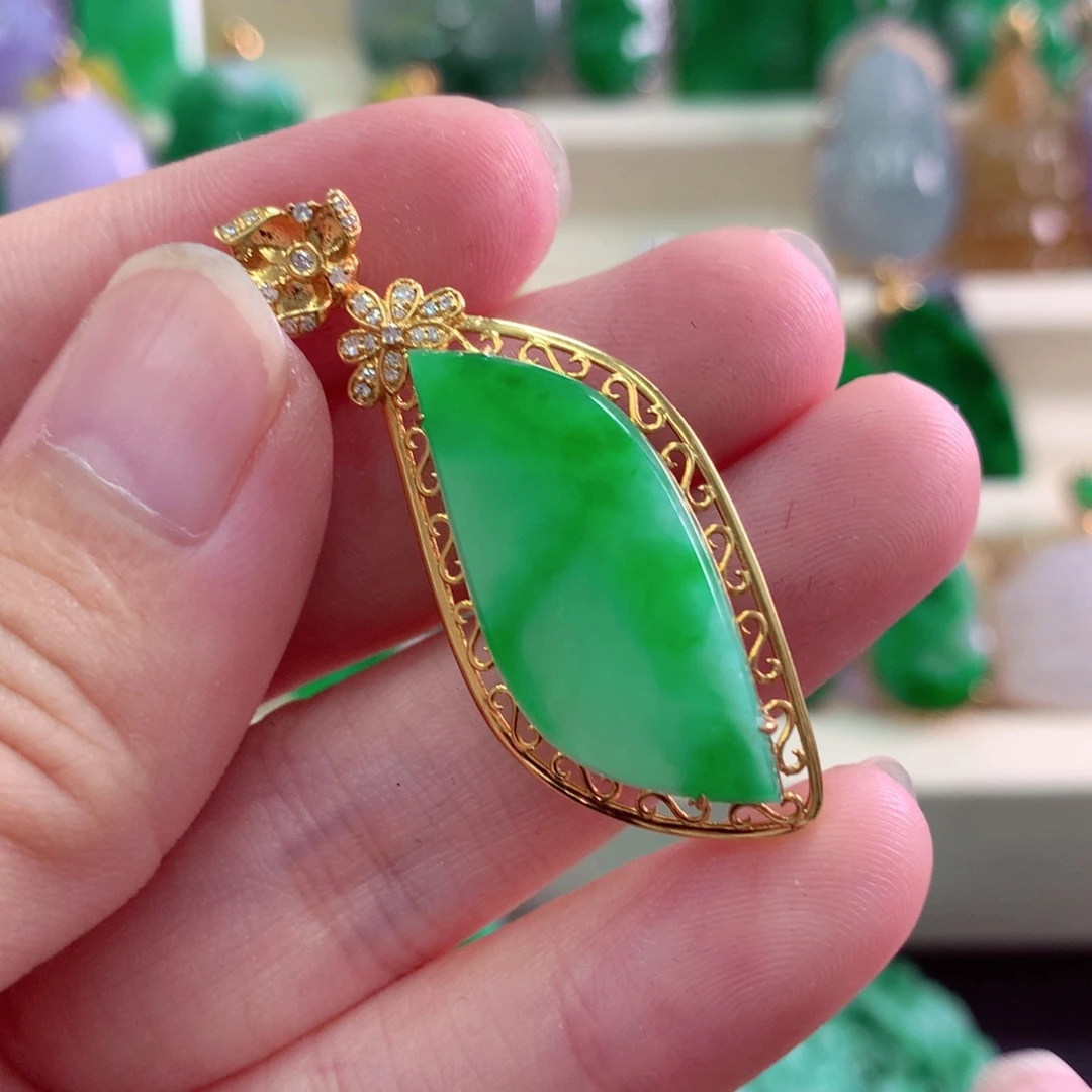 翡翠18K金镶嵌吊坠(不含链)