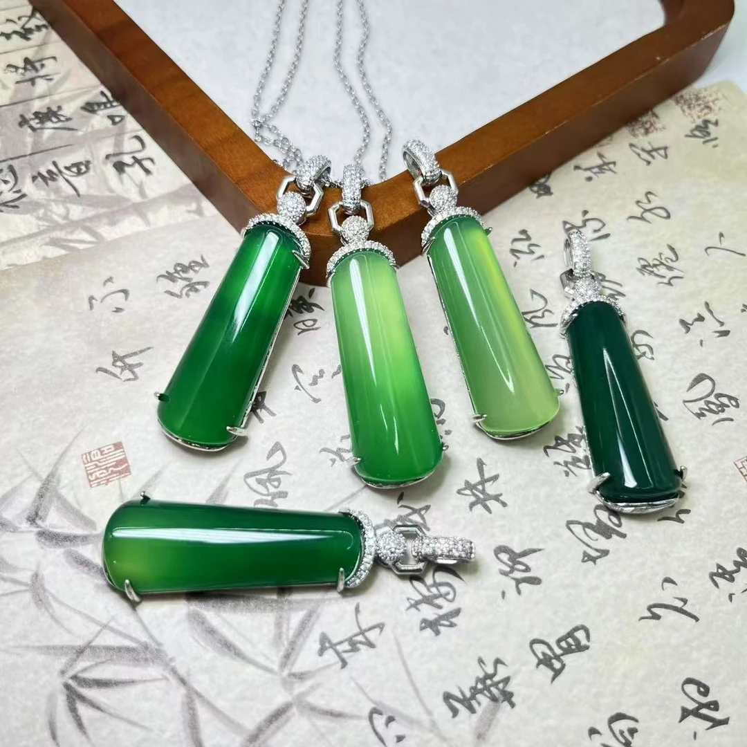 天然玉石 精致豪华镶嵌绿无事牌吊坠 多样性发货拍一发一 M184