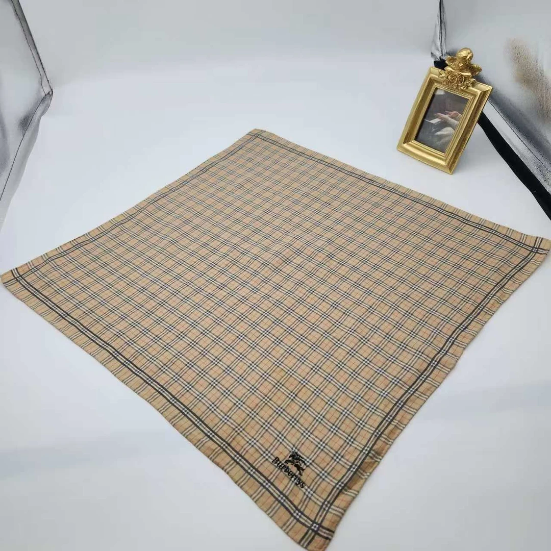 95新 BURBERRY/博柏利 海囤/巴宝莉/丝巾/yy10222