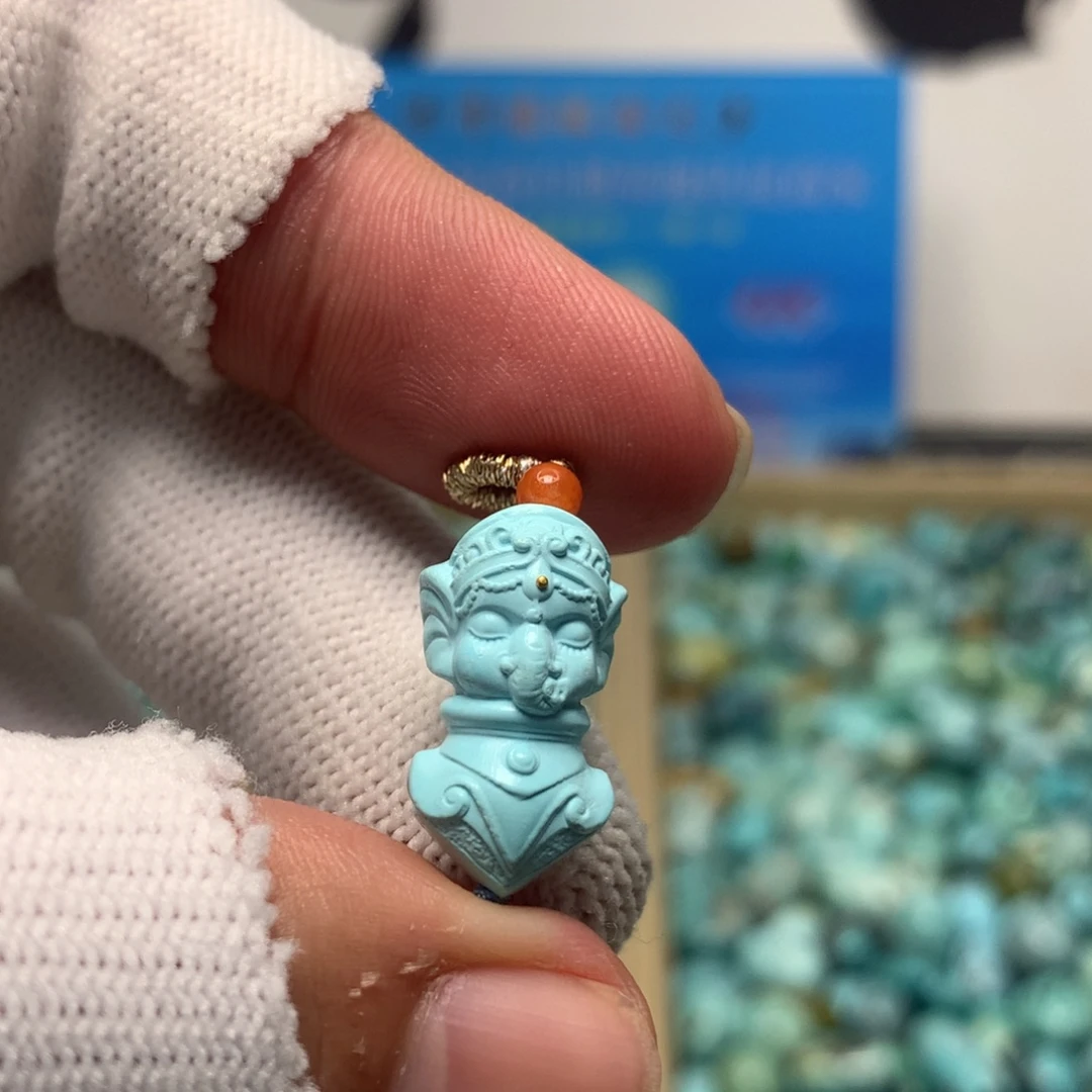 绿松石未镶嵌挂件