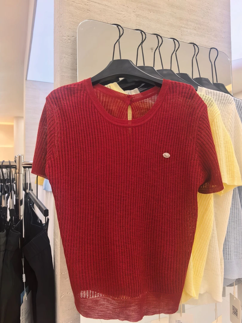 9895夏季新品韩系纯色圆领短袖镂空透气女简约纯欲风百搭上衣