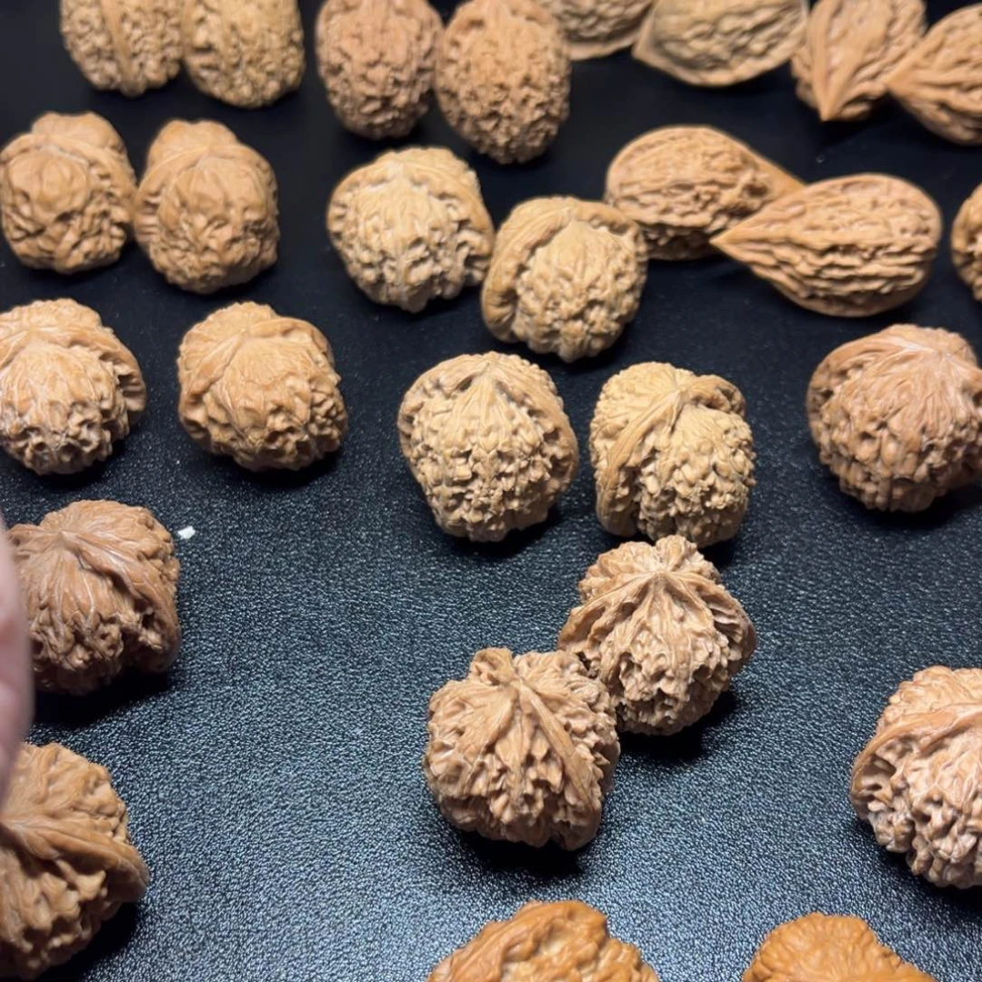 十***，文玩核桃吊坠一物一拍不喜勿拍