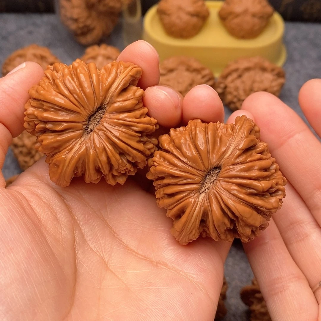 文玩核桃把件汉高楼46.8全品