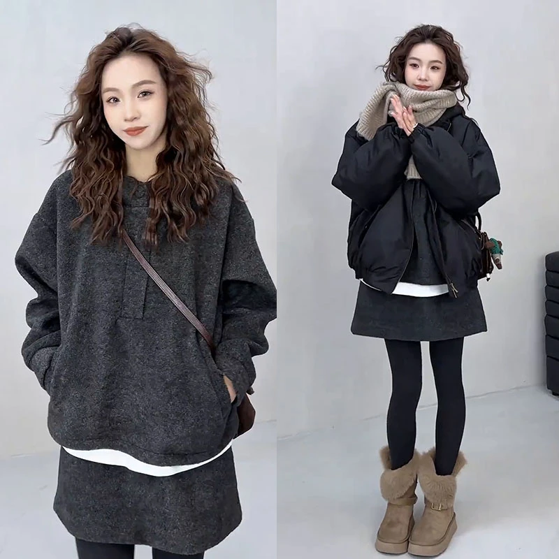 今年流行穿搭一整套2025新款休闲连帽卫衣百搭棉服外套短裙三件套