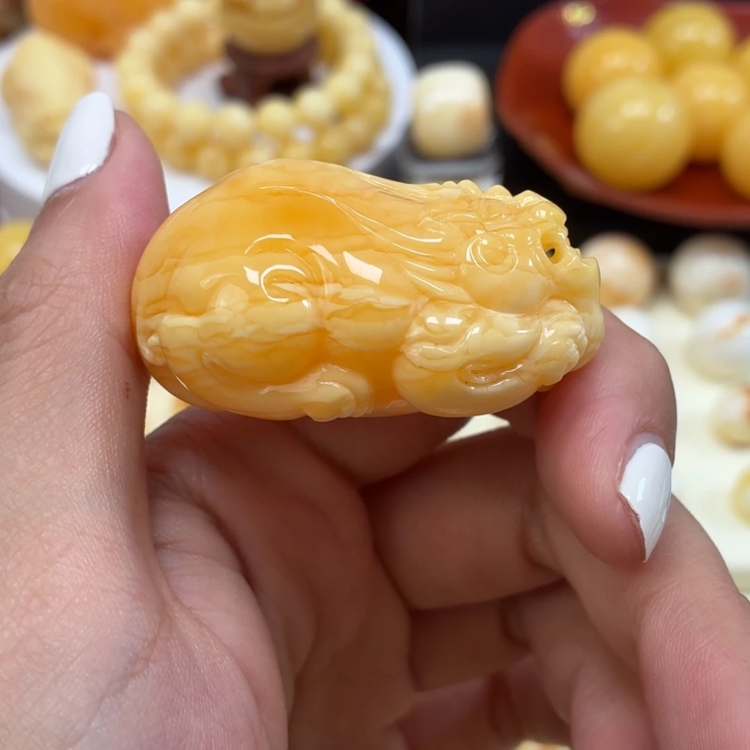 琥珀未镶嵌珠宝奇石焦皮橘底浓蜡妖花虎皮纹貔貅