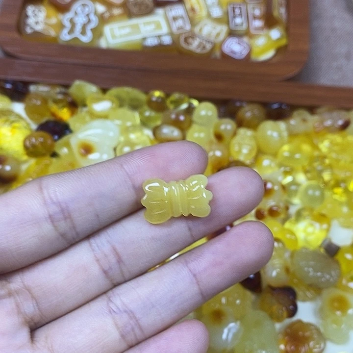 吊坠橄榄核蝴蝶结47